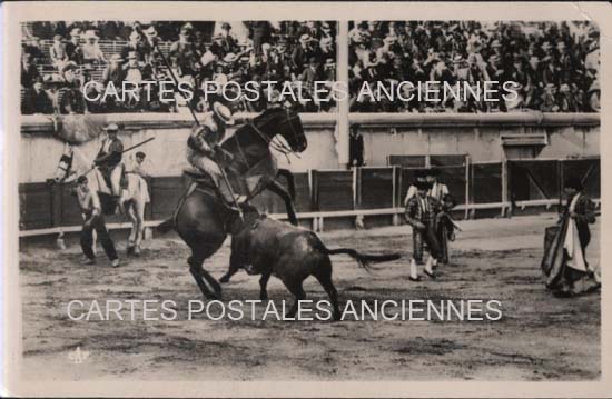 Cartes postales anciennes > CARTES POSTALES > carte postale ancienne > cartes-postales-ancienne.com Bouches du rhone  Arles