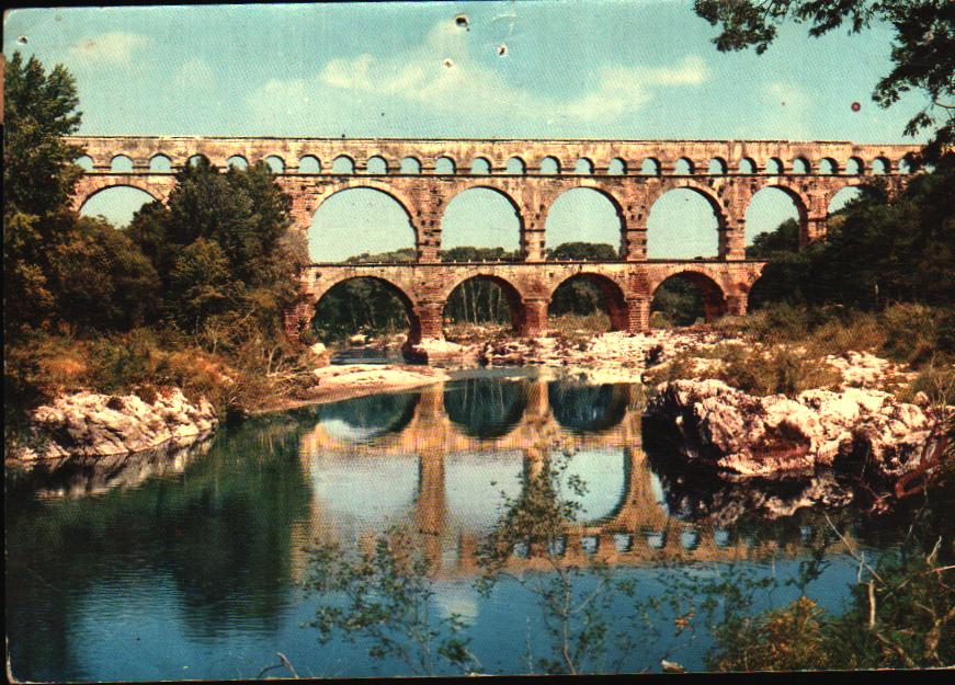 Occitanie Gard Vers Pont Du Gard
