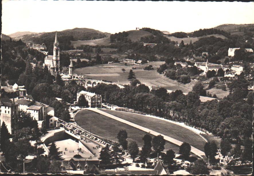 Cartes postales anciennes > CARTES POSTALES > carte postale ancienne > cartes-postales-ancienne.com Occitanie Hautes pyrenees Lourdes