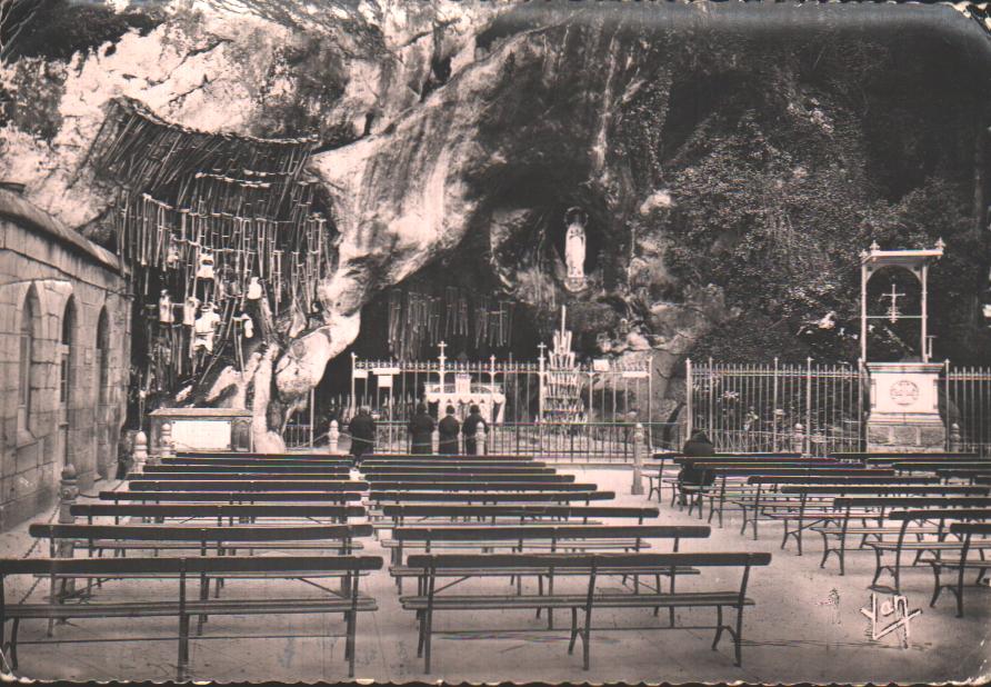 Cartes postales anciennes > CARTES POSTALES > carte postale ancienne > cartes-postales-ancienne.com Occitanie Hautes pyrenees Lourdes