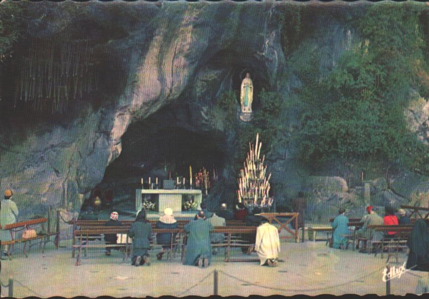 Cartes postales anciennes > CARTES POSTALES > carte postale ancienne > cartes-postales-ancienne.com Occitanie Hautes pyrenees Lourdes
