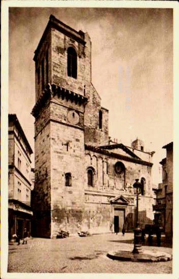 Cartes postales anciennes > CARTES POSTALES > carte postale ancienne > cartes-postales-ancienne.com Occitanie Gard Nimes