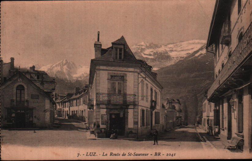 Pyrenees atlantiques Luz Saint Sauveur