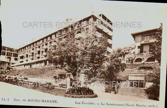 Cartes postales anciennes > CARTES POSTALES > carte postale ancienne > cartes-postales-ancienne.com Occitanie Pyrenees orientales Bourg Madame