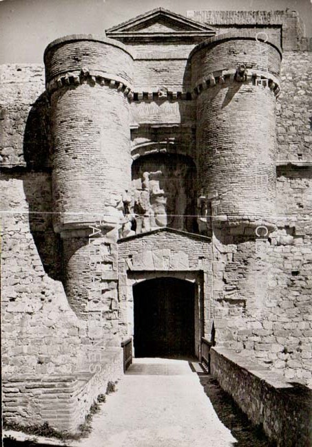 Cartes postales anciennes > CARTES POSTALES > carte postale ancienne > cartes-postales-ancienne.com Occitanie Pyrenees orientales Salses Le Chateau