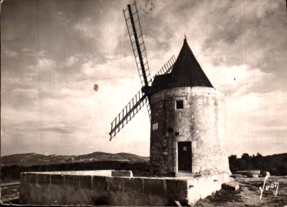 Cartes postales anciennes > CARTES POSTALES > carte postale ancienne > cartes-postales-ancienne.com Provence alpes cote d'azur Bouches du rhone Fontvieille