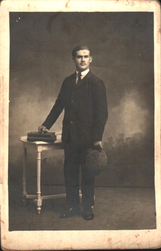 Cartes postales anciennes > CARTES POSTALES > carte postale ancienne > cartes-postales-ancienne.com Hommes photo