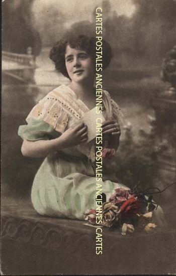 Cartes postales anciennes > CARTES POSTALES > carte postale ancienne > cartes-postales-ancienne.com Femme