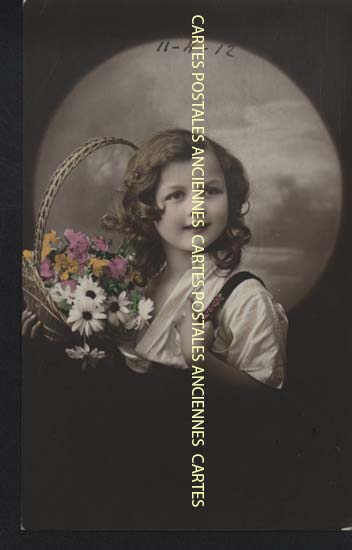 Cartes postales anciennes > CARTES POSTALES > carte postale ancienne > cartes-postales-ancienne.com Fleurs avec vase