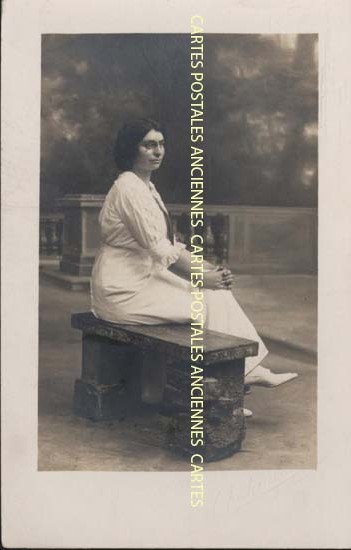 Cartes postales anciennes > CARTES POSTALES > carte postale ancienne > cartes-postales-ancienne.com Femmes photo