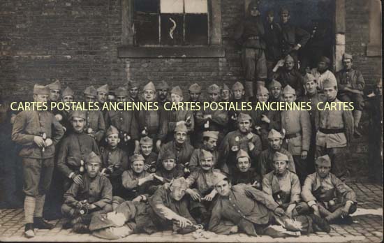 Cartes postales anciennes > CARTES POSTALES > carte postale ancienne > cartes-postales-ancienne.com Militaire Groupe