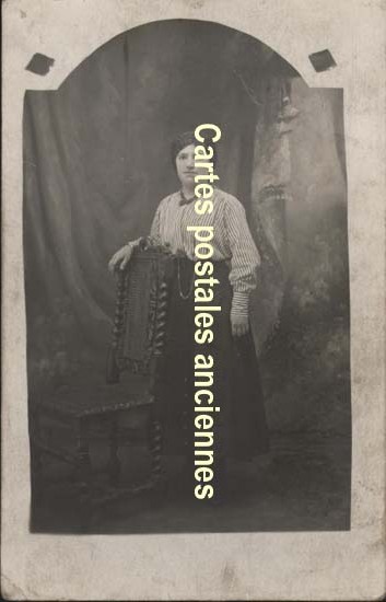 Cartes postales anciennes > CARTES POSTALES > carte postale ancienne > cartes-postales-ancienne.com Femmes photo