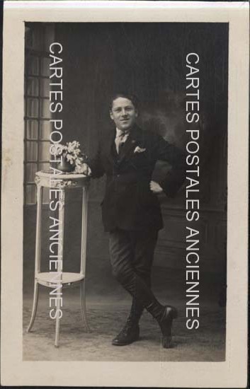Cartes postales anciennes > CARTES POSTALES > carte postale ancienne > cartes-postales-ancienne.com Hommes photo