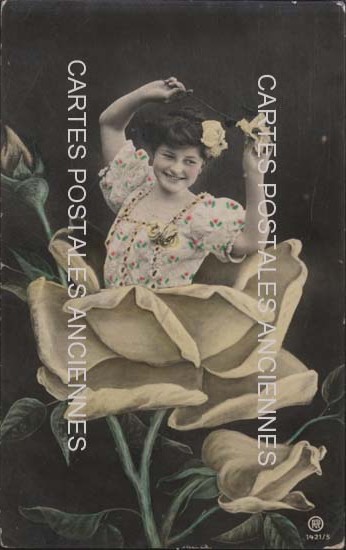 Cartes postales anciennes > CARTES POSTALES > carte postale ancienne > cartes-postales-ancienne.com Fleurs avec vase