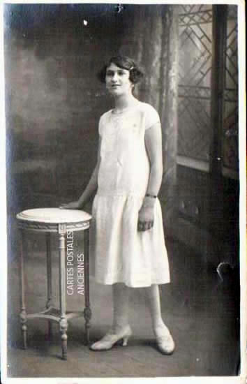 Cartes postales anciennes > CARTES POSTALES > carte postale ancienne > cartes-postales-ancienne.com Femmes photo