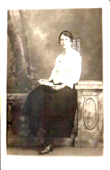 Cartes postales anciennes > CARTES POSTALES > carte postale ancienne > cartes-postales-ancienne.com Femmes photo