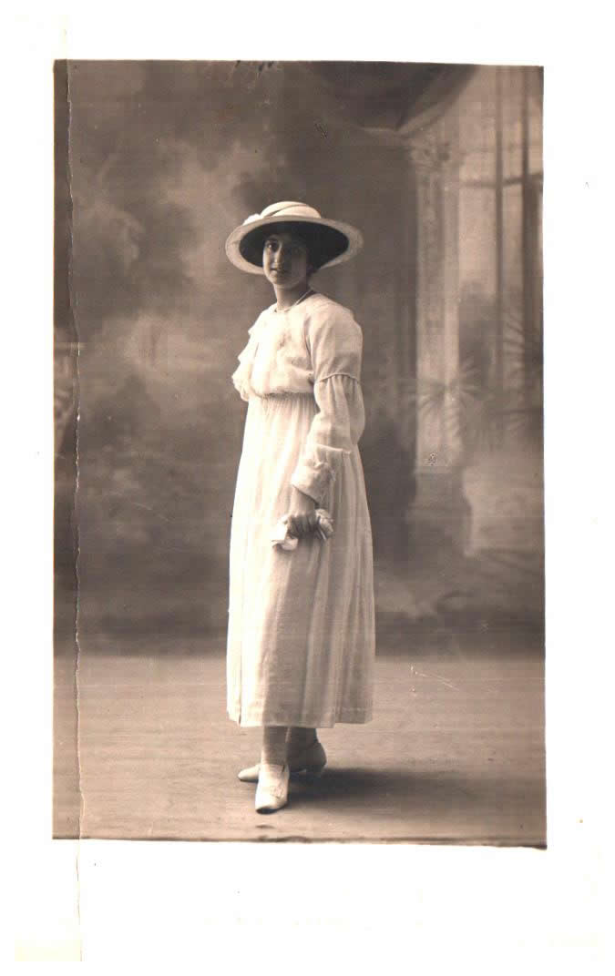 Cartes postales anciennes > CARTES POSTALES > carte postale ancienne > cartes-postales-ancienne.com Femmes photo