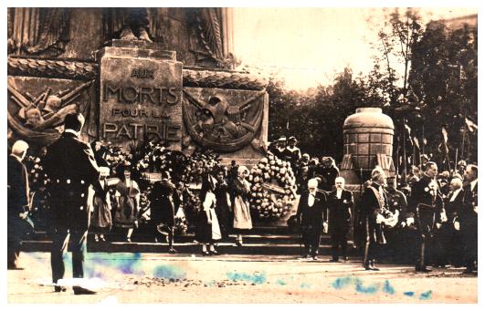 Cartes postales anciennes > CARTES POSTALES > carte postale ancienne > cartes-postales-ancienne.com Militaire Drapeaux