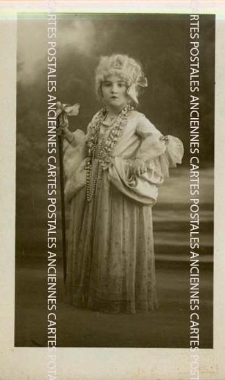 Cartes postales anciennes > CARTES POSTALES > carte postale ancienne > cartes-postales-ancienne.com Femme