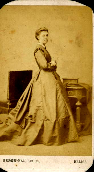 Cartes postales anciennes > CARTES POSTALES > carte postale ancienne > cartes-postales-ancienne.com Femmes photo