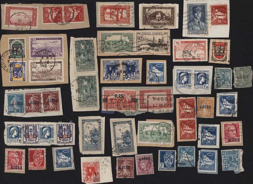 Lots of postage stamps Algerie